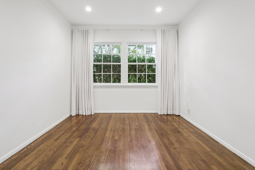 Building Photo - 1032 19th St