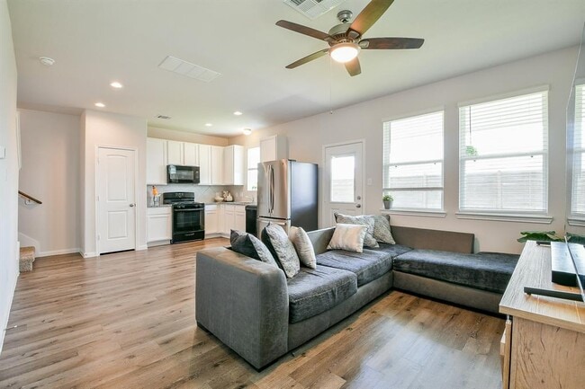 Primary Photo - 24967 Goldoni Dr