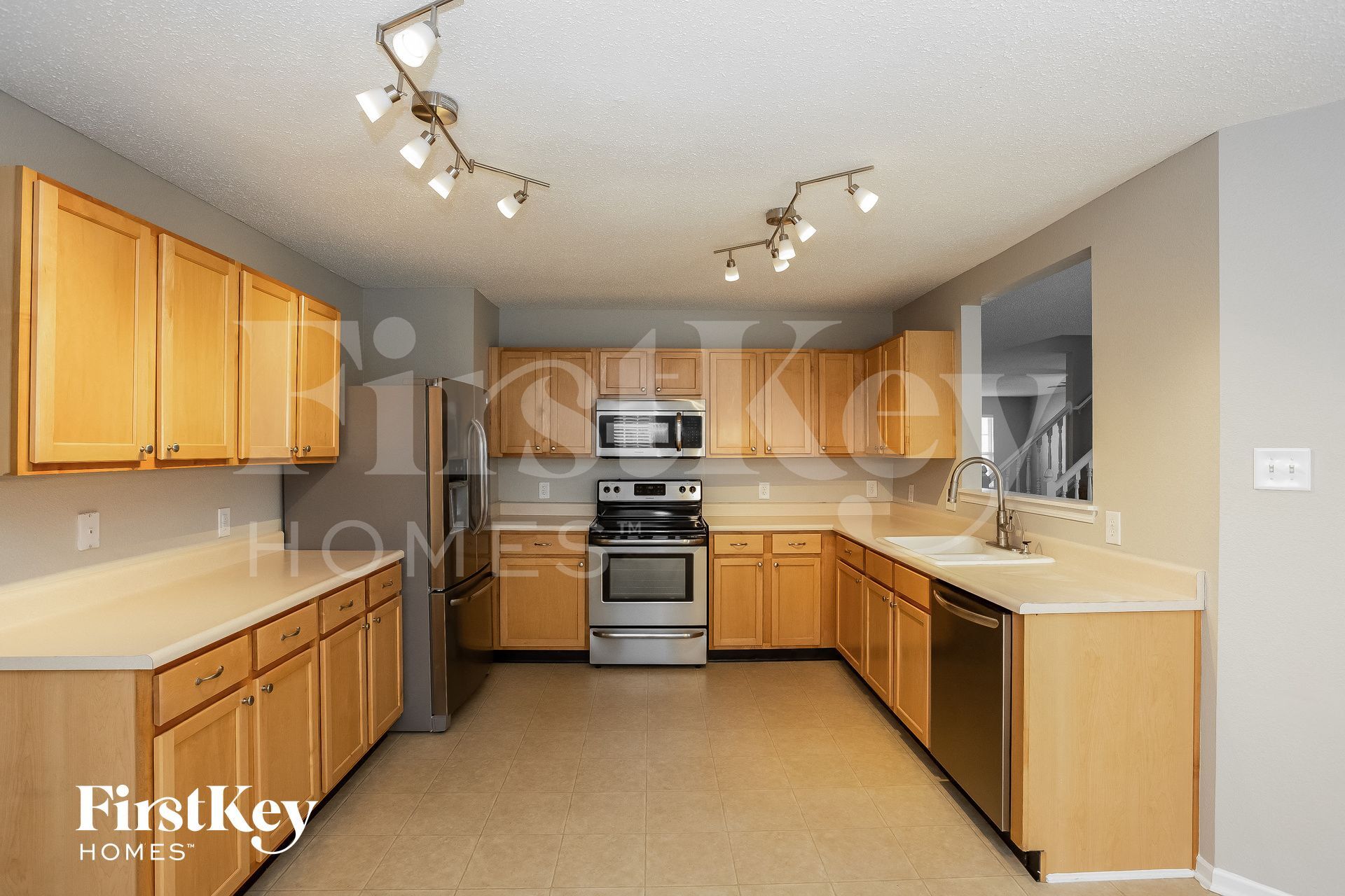 Building Photo - 13796 Meadow Lake Dr