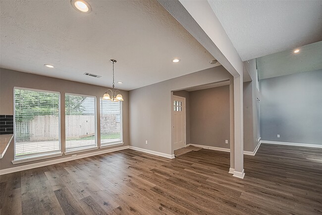 Building Photo - 1623 Cherry Ridge Dr