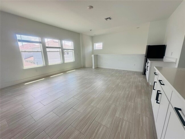 Building Photo - 15014 Lebeau Lp