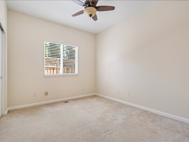 Building Photo - 9759 Dawn Way
