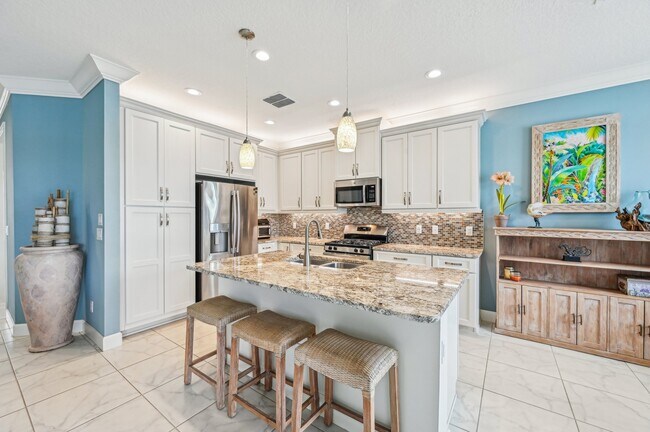 Building Photo - 15442 Santa Pola Dr