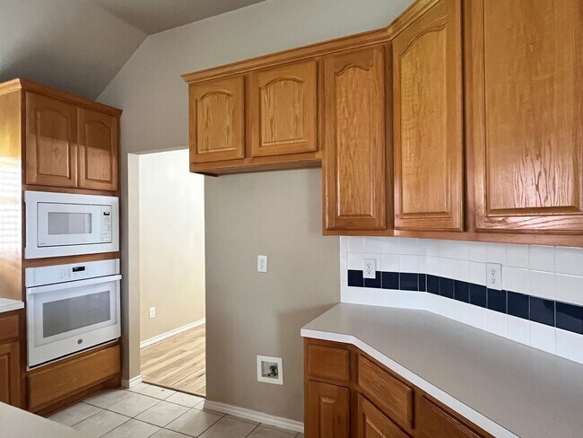 Building Photo - Beautifully Updated 4-Bedroom Home with Community Pool & Excellent Schools!