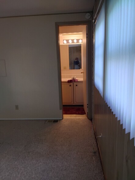 Building Photo - 86 Laurelwood Dr