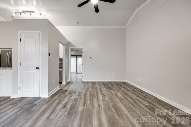 Building Photo - 4158 Charlotte Hwy