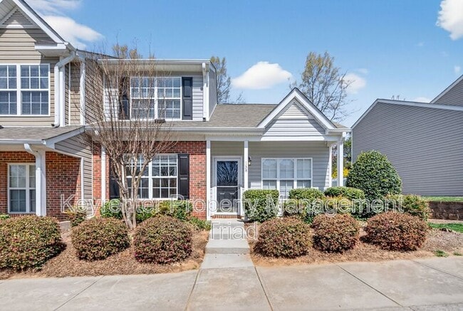 Building Photo - 138 Tannenbaum Cir