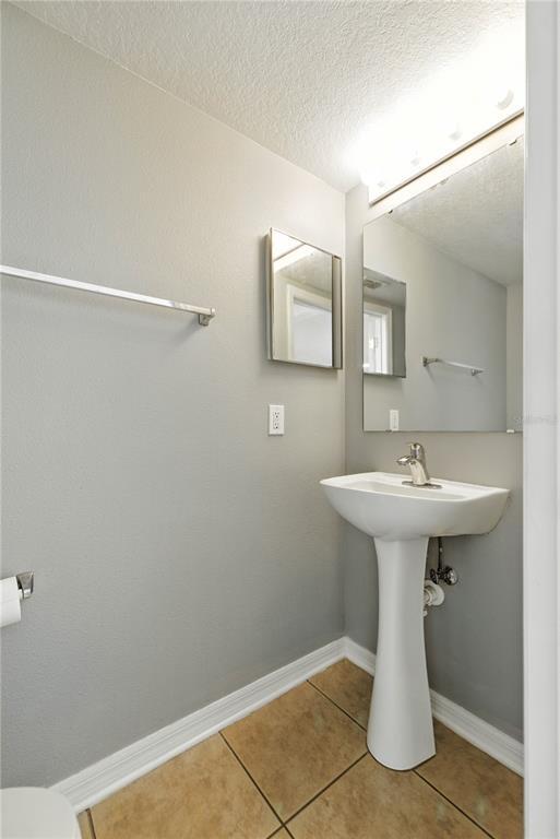 Building Photo - 3223 SW 41st Ave