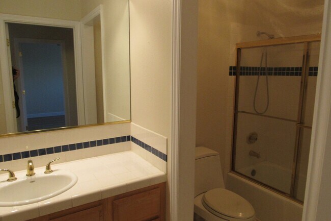 Building Photo - Gorgeous Custom Pleasanton Home in Great Location
