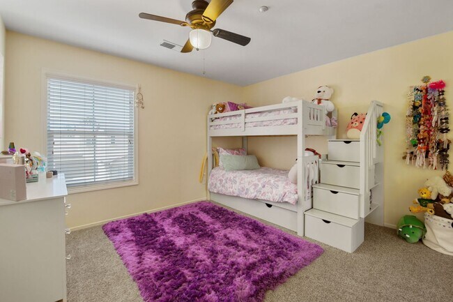 Building Photo - 421 Sonora Cir