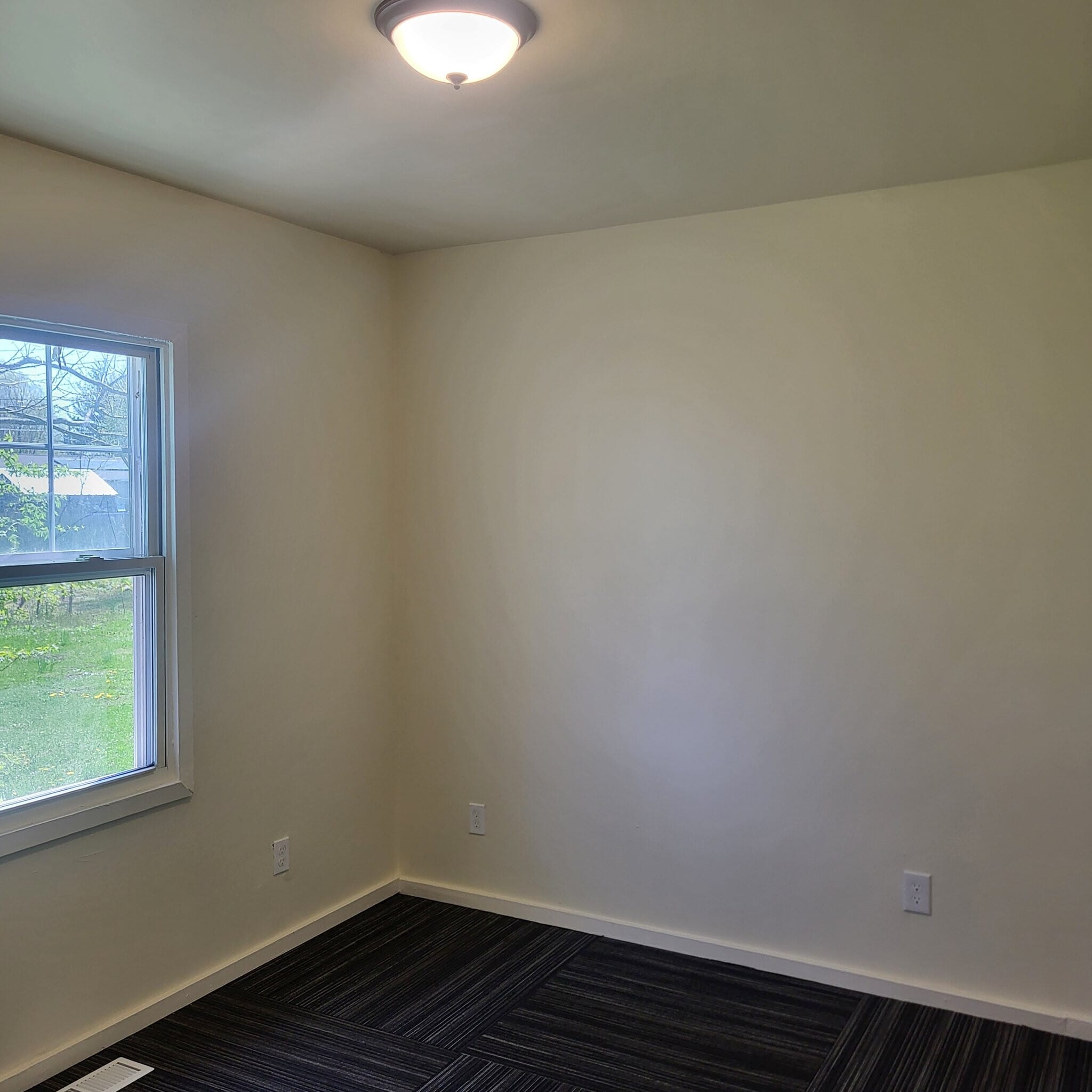 Building Photo - 968 Chicago Ave