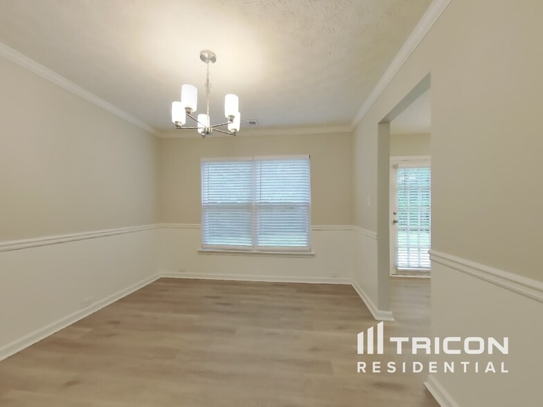 Building Photo - 5534 Somervale Ct