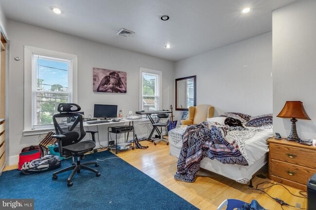 Building Photo - 4640 Silverwood St