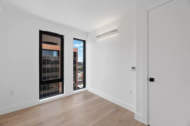 Building Photo - West 125th Street