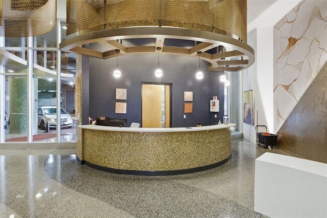 Building Photo - 155 S Court Ave