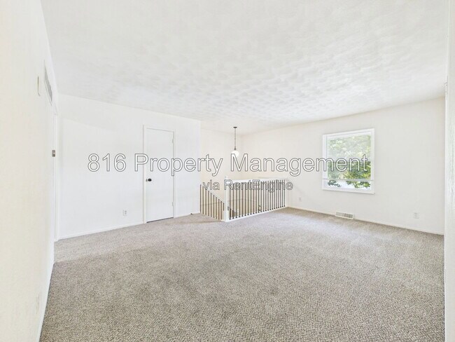 Building Photo - 2835 Tepee Ave