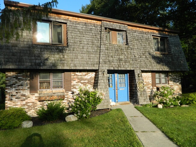 Primary Photo - 1256b Town Line Rd