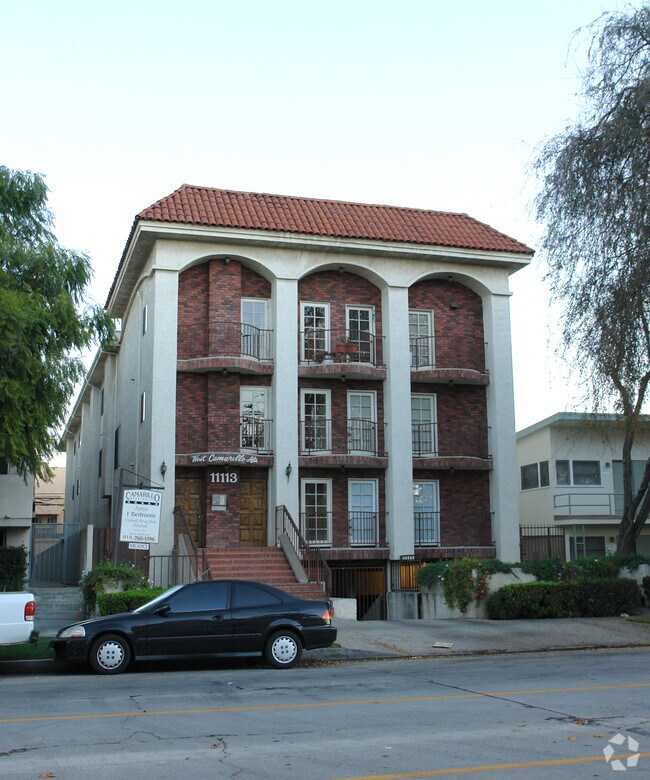 Building Photo - West Camarillo Apartments