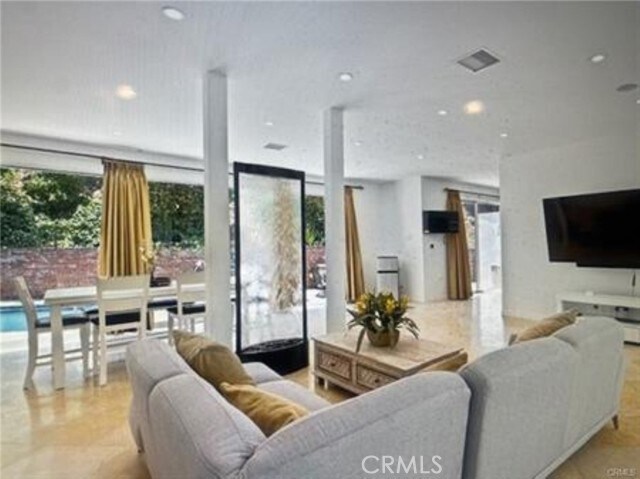 Building Photo - 5353 Shirley Ave