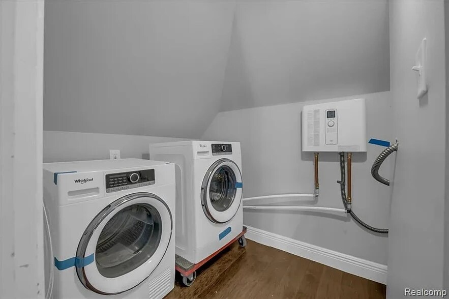 Building Photo - 1502 Virginia Park St