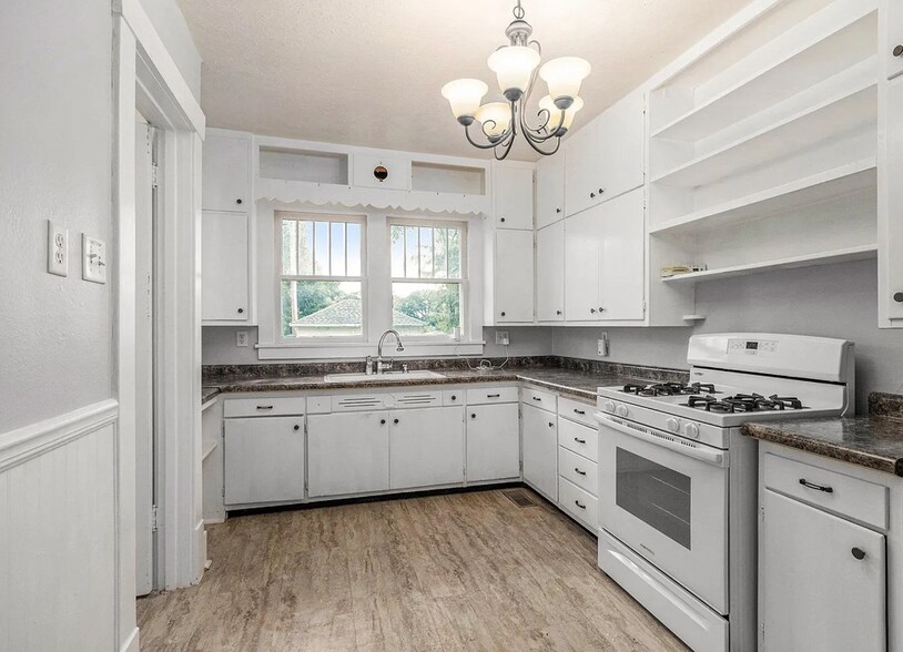 Building Photo - 514 3rd Ave