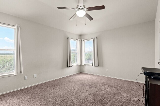 Building Photo - 2319 Schwald Rd