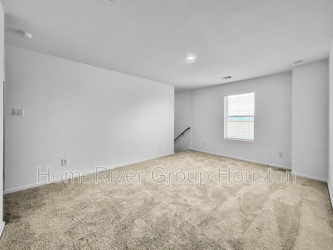 Building Photo - 5818 Starling Dr
