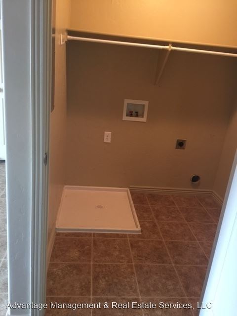 Building Photo - 3 br, 2 bath House - 2542 W 500 S #7
