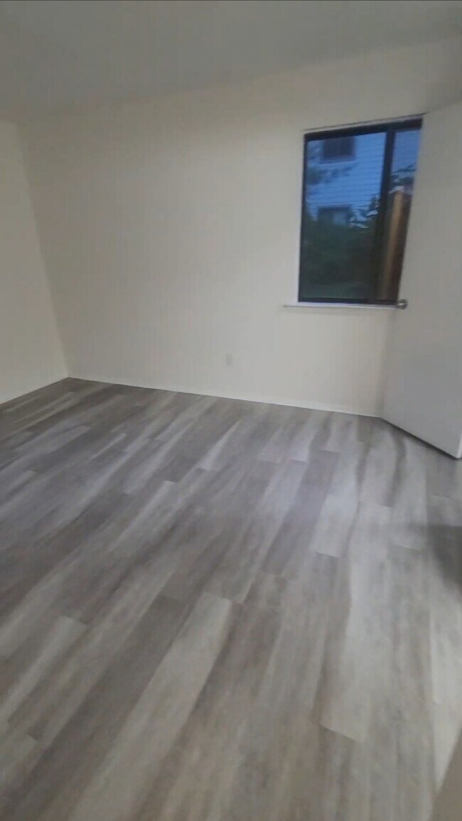 Building Photo - 1303 Morris Ct