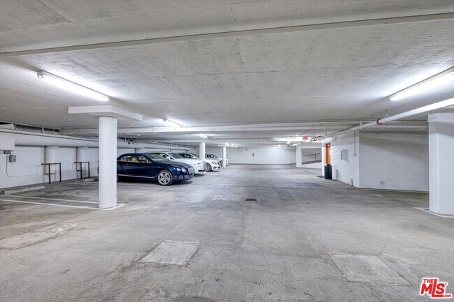 Building Photo - 130 N Swall Dr