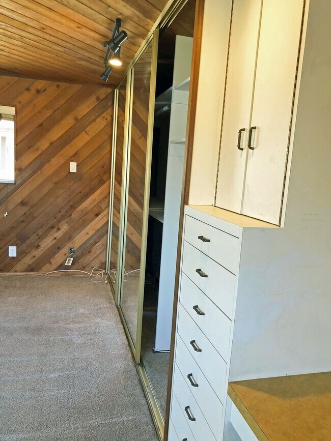 Building Photo - 5830 Appian Way