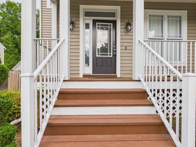 Building Photo - 3015 Chislet Dr