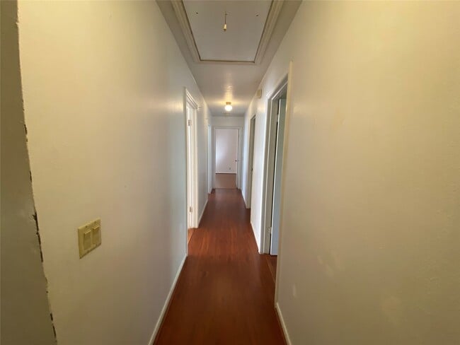 Building Photo - 14706 Woodward Gardens Dr