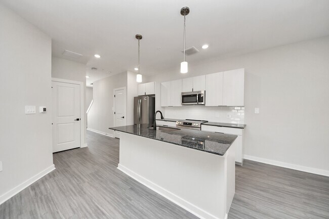 Building Photo - 7711 Longmire Rd