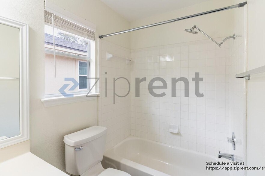 Building Photo - 16808 Bailey Jean Dr