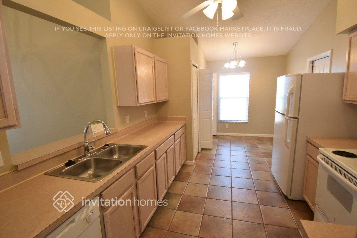 Building Photo - 4821 Sabal Harbour Dr
