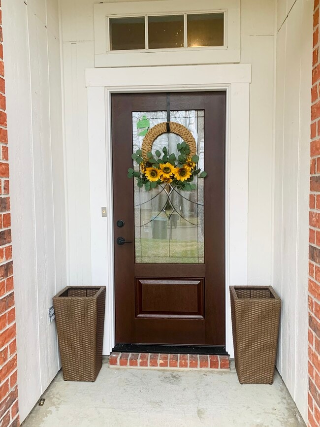 Building Photo - 7830 Blue Bonnet St