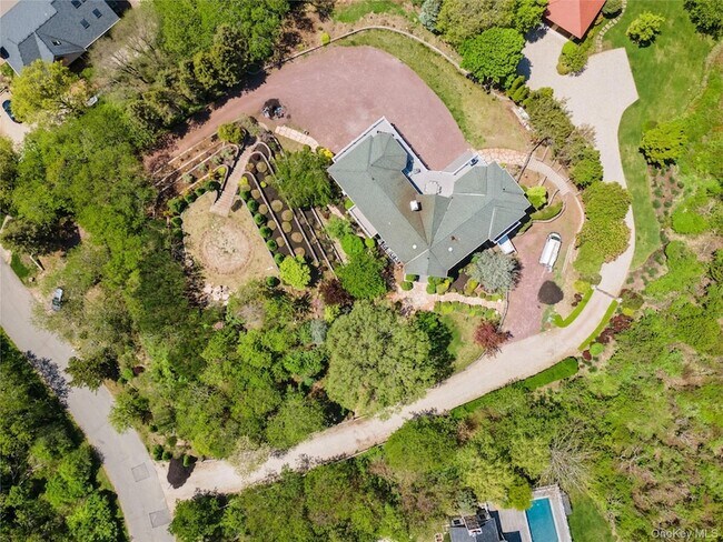 Building Photo - 83 Prospect Hill Ln