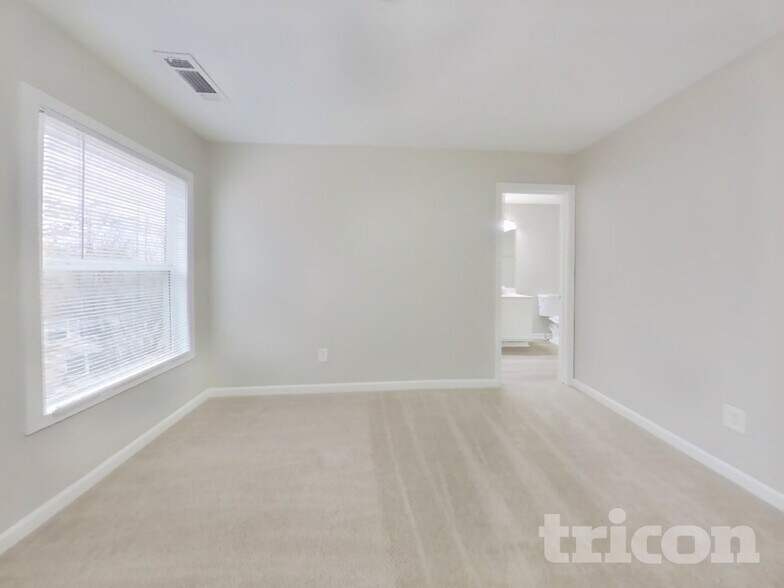 Building Photo - 1436 Little Creek Dr