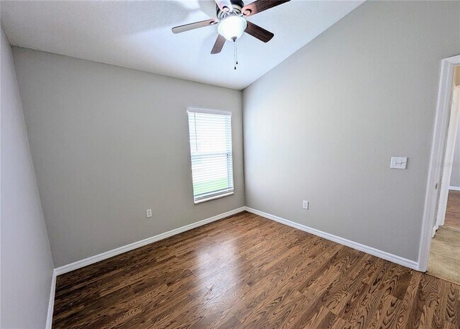 Building Photo - 15524 Lake Bella Vista Dr