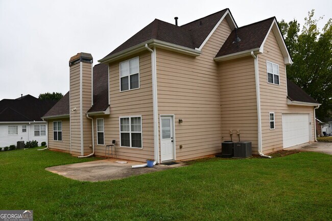 Building Photo - 4235 Old Wood Dr SW