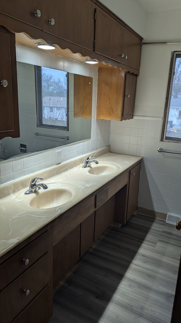 Building Photo - 3 bedroom, 1 bath home in Waterloo