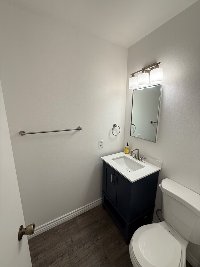 Building Photo - 1669 Tiburon Ct