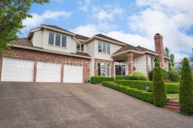 Building Photo - Elegant Palisades Living with Exceptional Space & Timeless Style