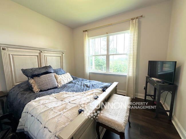 Building Photo - Peaceful 3-Bedroom Retreat with Scenic Vie...