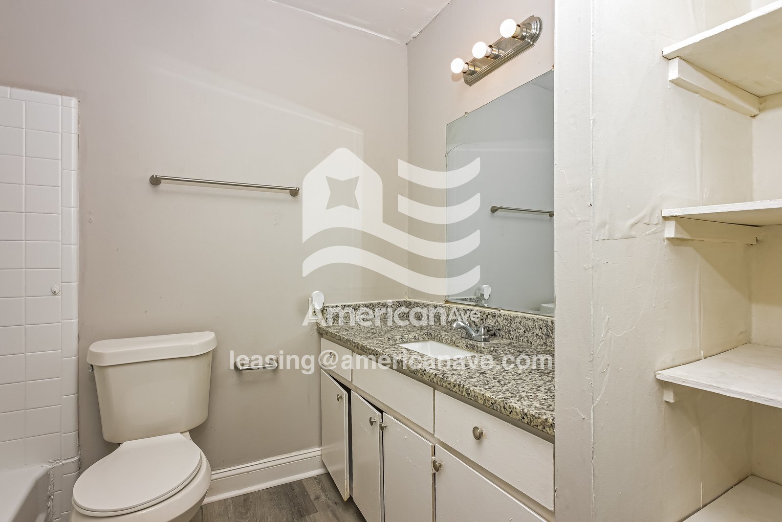 Building Photo - 4059 W Oak Dr