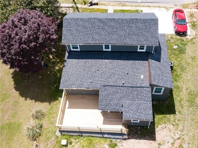 Building Photo - 3 Bedrooms.  2.5 Baths. Luxury Upgrades