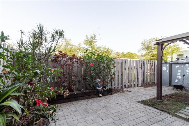 Building Photo - 14419 Americana Cir
