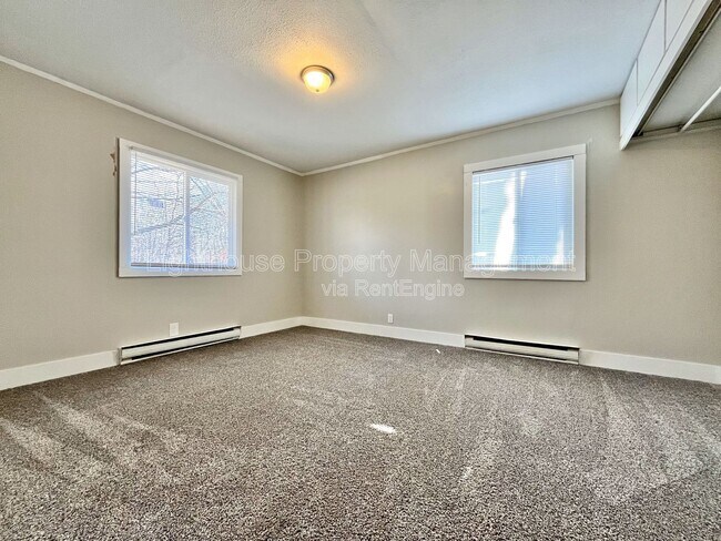 Building Photo - 1545 Carmil Dr