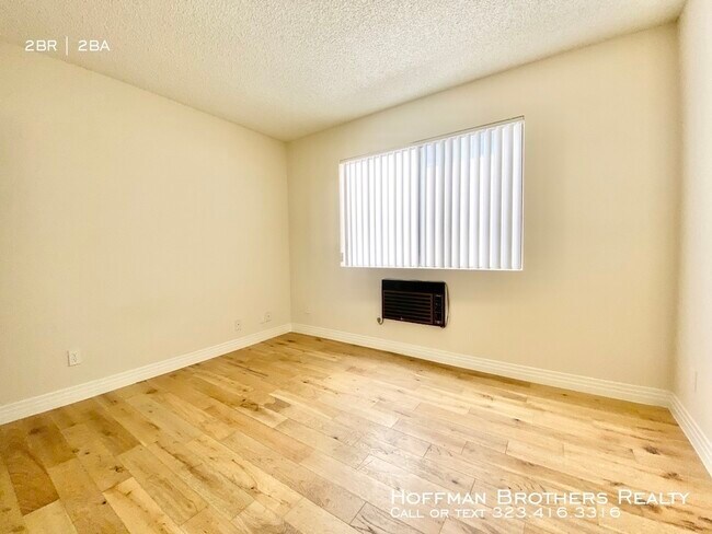 Building Photo - 415 S New Hampshire Ave Los Angeles CA 90020